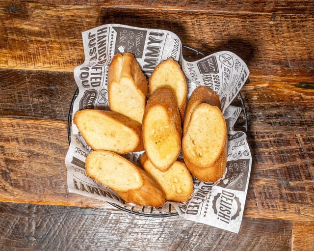 Basket Garlic Bread (8).
